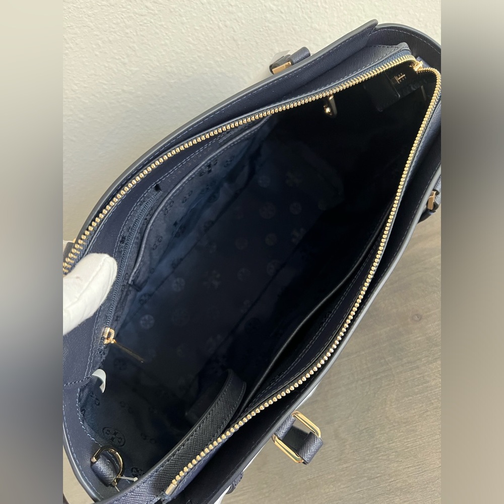 Tory Burch Women's Emerson Small Top Zip Tote, Tory Navy (One Size, Tory Navy) - Picture 7 of 8